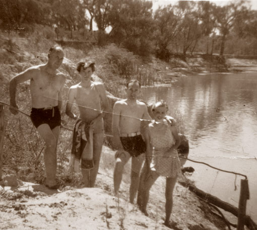 Des, Bel, Joan and Bill at Corduroy